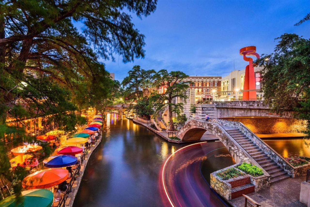 Private Hot Tub3Bd2Ba 2 Miles To Sa River Walk San Antonio Eksteriør billede